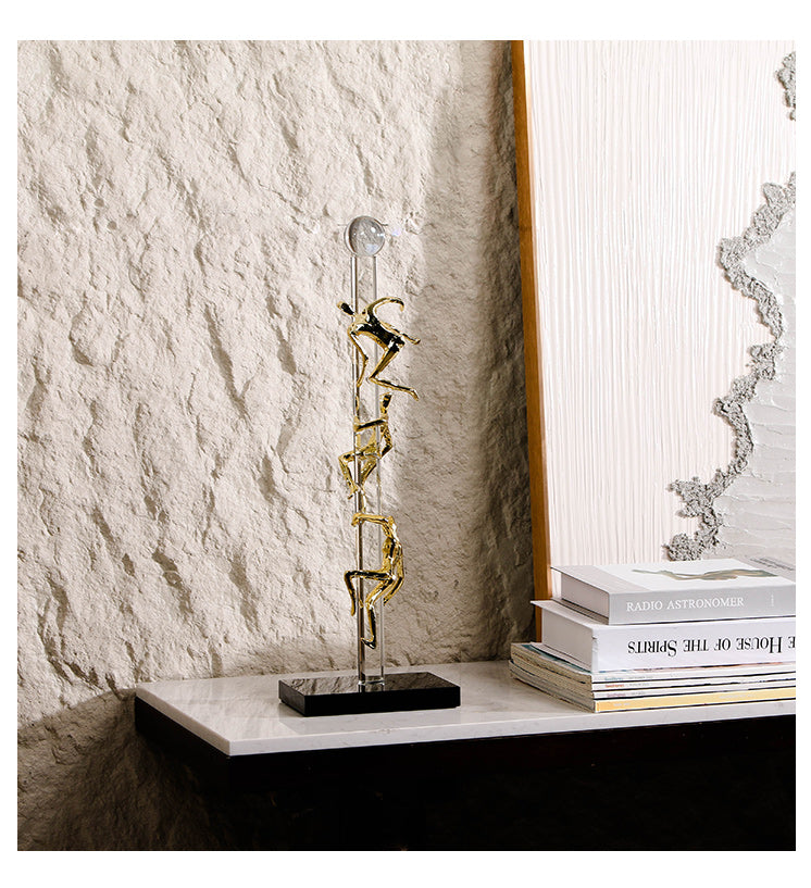 金色登山者雕塑 - Luxury Premium Alloy & Home Decor & Artistic Piece - 7