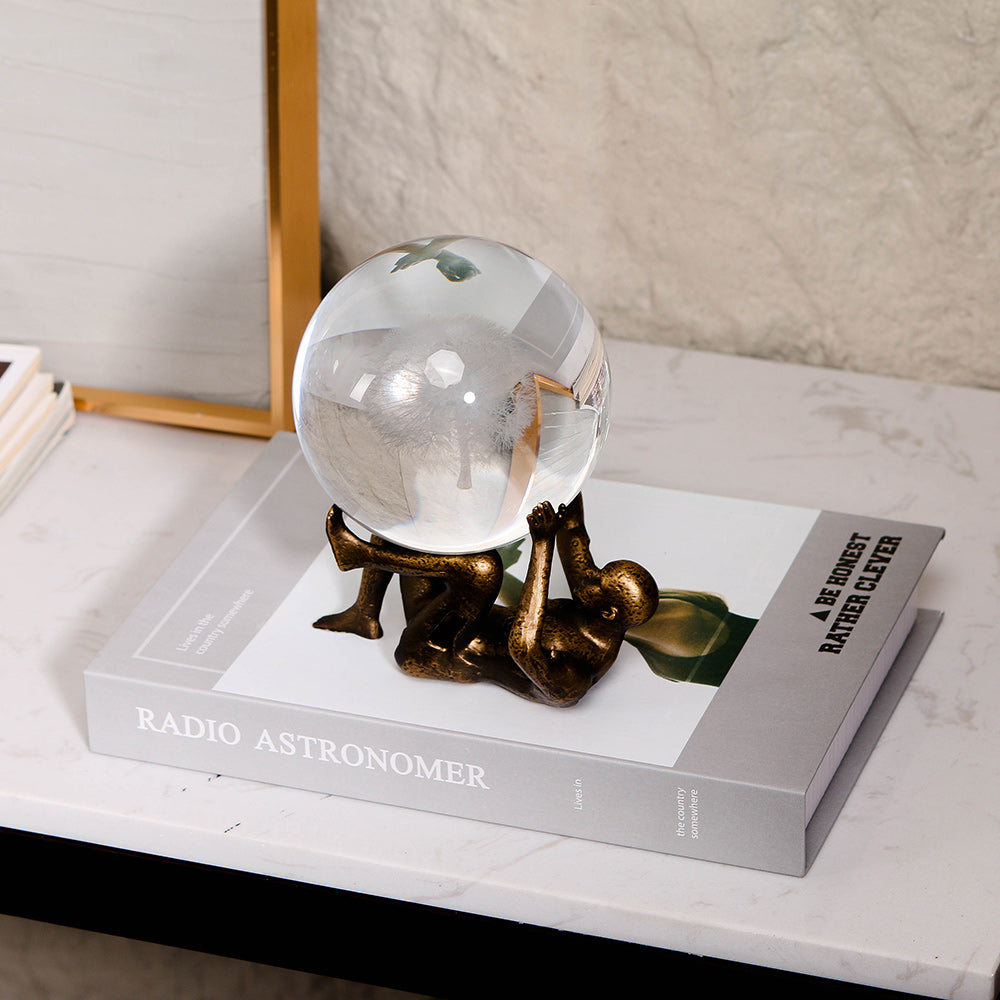 水晶球人物雕塑家居装饰 - Luxury Premium Alloy & Home Decor & Artistic Piece