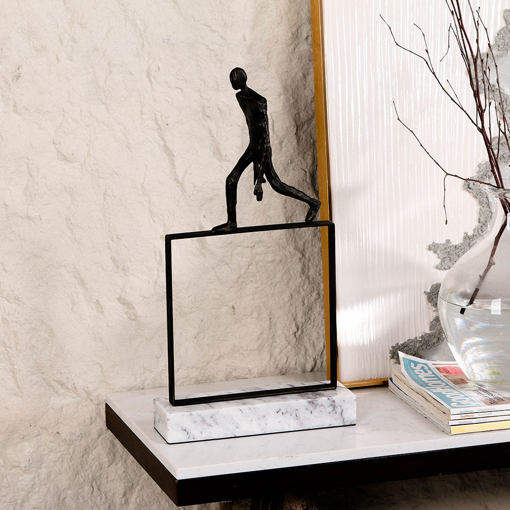 桌面人雕塑 - Luxury Premium Alloy Home Decor & Artistic Piece