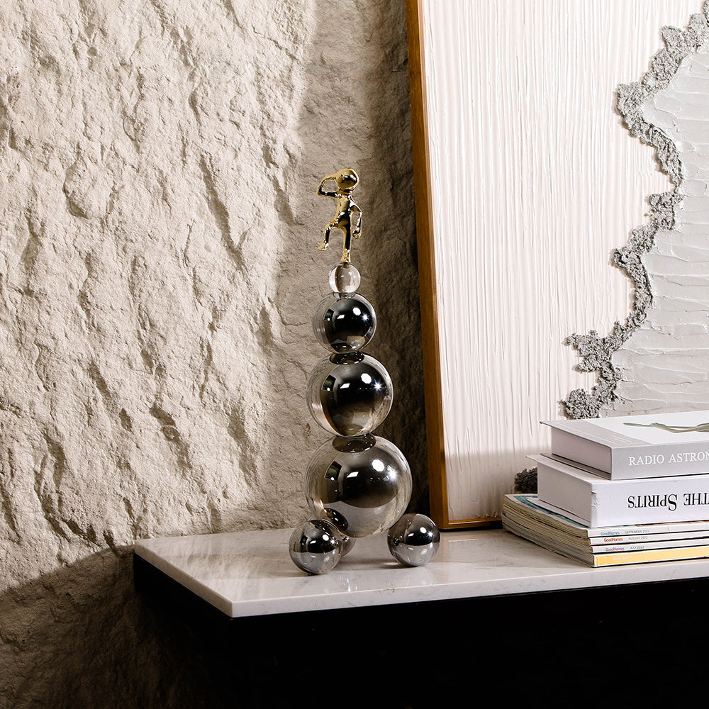 堆叠水晶球上的雕像 - Luxury KA4081Alloy Home Decor & Artistic Piece
