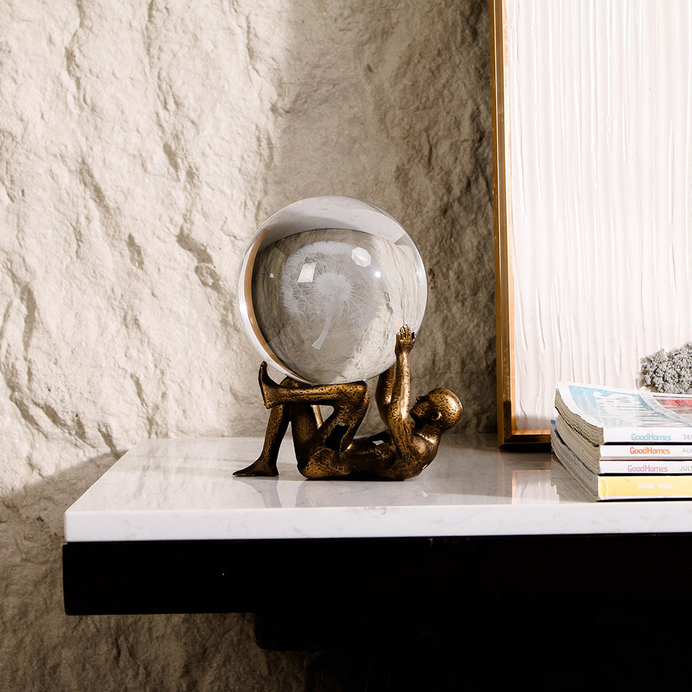 水晶球人物雕塑家居装饰 - Luxury Premium Alloy & Home Decor & Artistic Piece