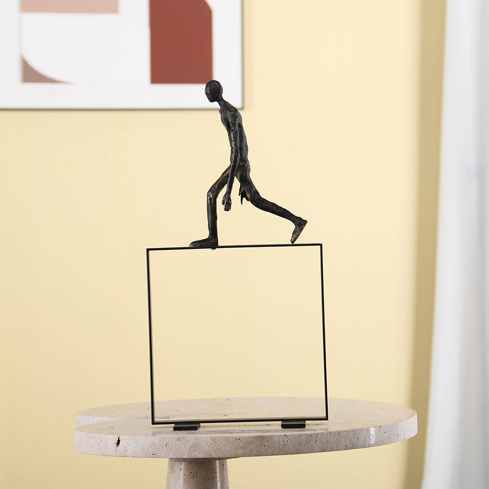 桌面人雕塑 - Luxury Premium Alloy Home Decor & Artistic Piece