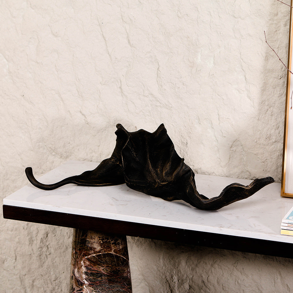 室内雕塑装饰物 - Luxury Premium Alloy Home Decor & Artistic Piece