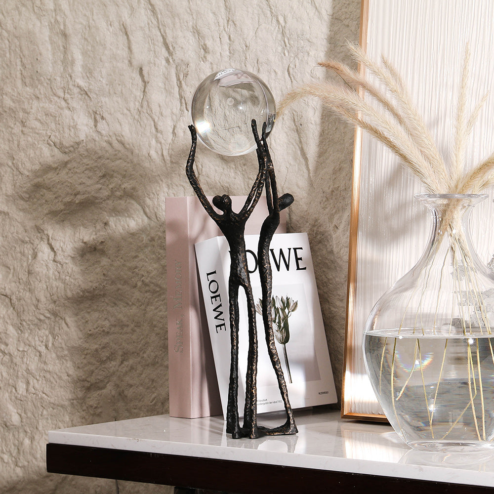 持球男子雕塑 - Luxury Premium Alloy & Home Decor & Artistic Piece