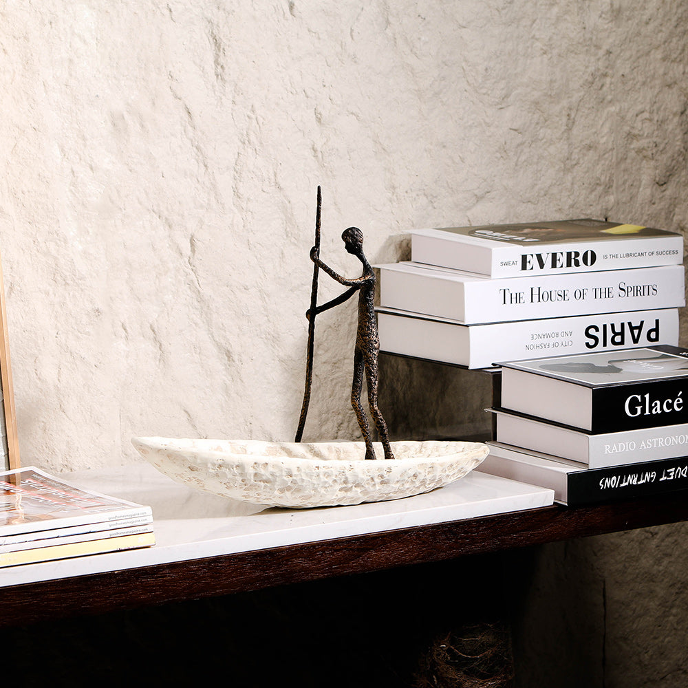 帆船人雕塑 - Luxury AlloyResin Home Decor & Artistic Piece