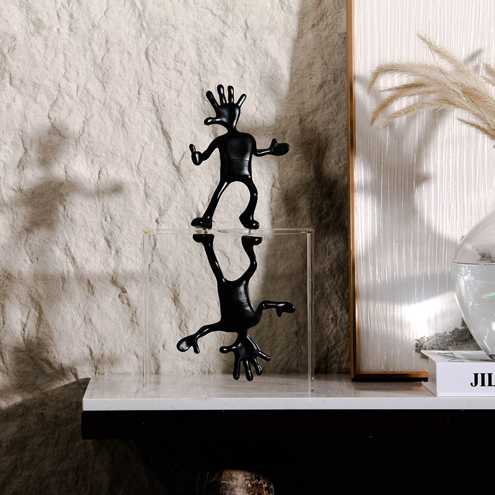 手柄制桌面雕塑 - Luxury Premium Alloy Home Decor & Artistic Piece