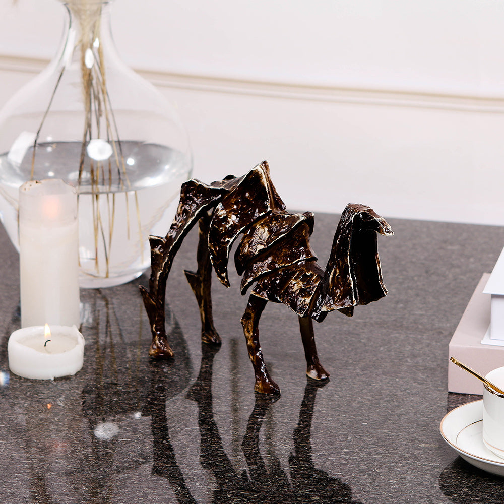 骆驼雕塑 - Luxury Premium Alloy Home Decor & Artistic Piece