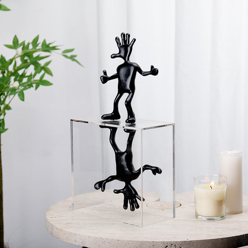 手柄制桌面雕塑 - Luxury Premium Alloy Home Decor & Artistic Piece
