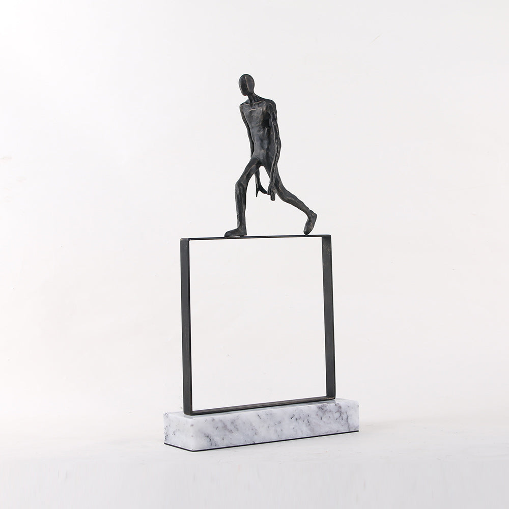 桌面人雕塑 - Luxury Premium Alloy Home Decor & Artistic Piece