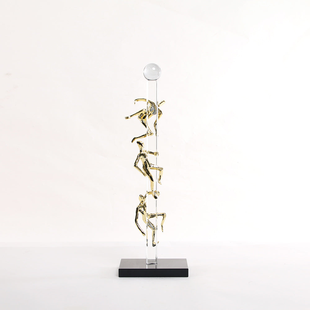 金色登山者雕塑 - Luxury Premium Alloy & Home Decor & Artistic Piece