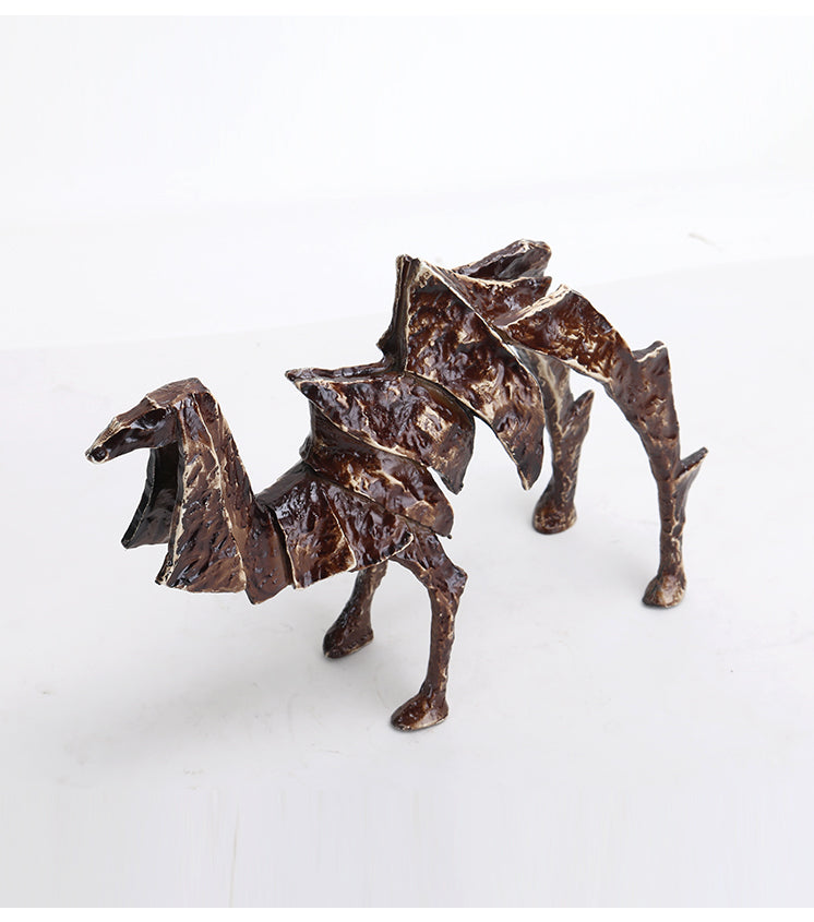 骆驼雕塑 - Luxury Premium Alloy Home Decor & Artistic Piece